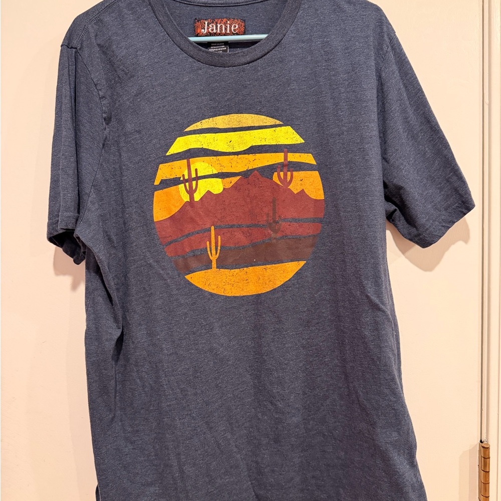 Janie - Men's Blue Desert Graphic Tee size xxl